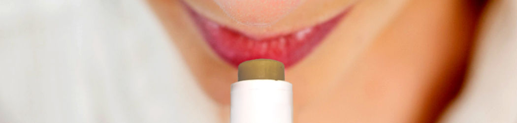 CBD LIP BALM. Lipstick or lip balm for optimal lip care with the power of the cannabis plant. Without THC.